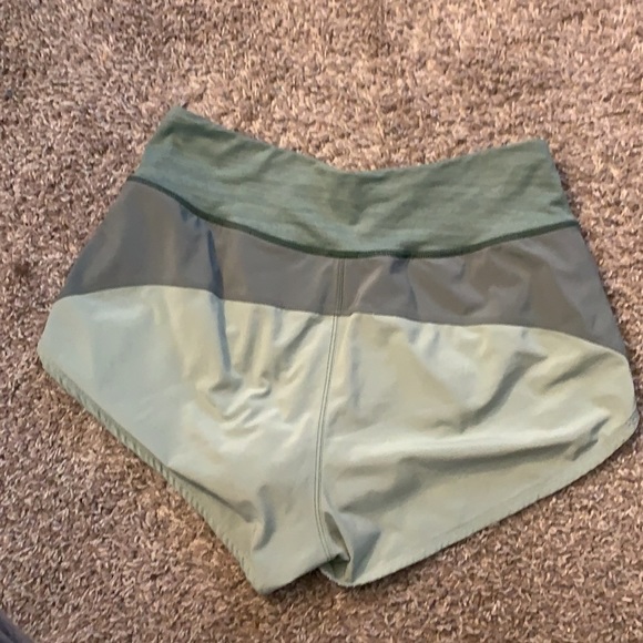 Outdoor Voices Hudson shorts - Picture 5 of 15